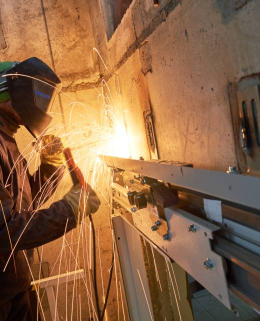 Lift,Worker,Welding,Elevator,Fasteners,In,Lift,Shaft Lift,Worker,Welding,Elevator,Fasteners,In,Lift,Shaft